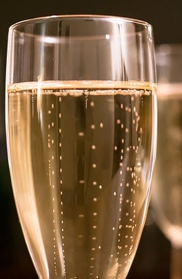 champagne-1110591-pixabay.jpg